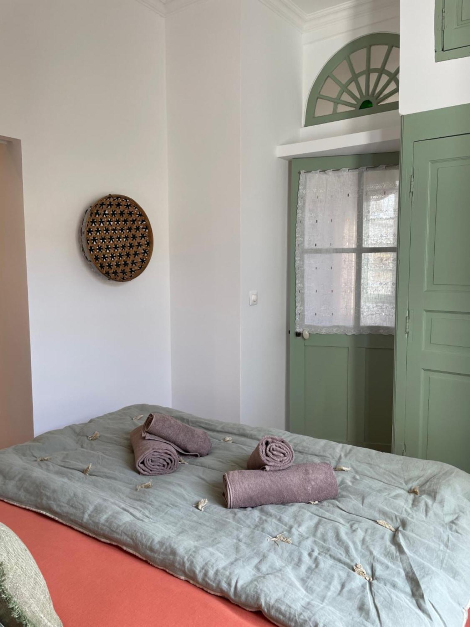 L'Ecrin De Mona Au Coeur De Lourmarin Apartment Exterior foto